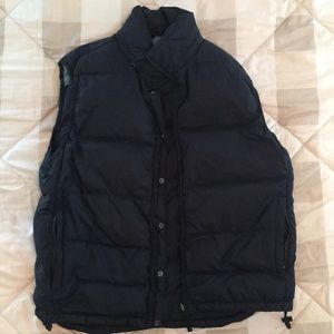 NWOT men’s GAP reversible puffer vest